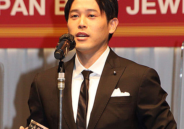 内田篤人の“上から目線”インタビューが逆に高評価！「厳しくても納得」