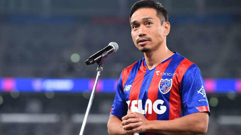 【サッカー】「このクラブで勝利したい」と長友佑都、11年ぶりFC東京復帰