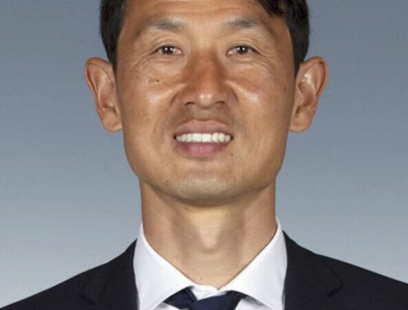 J1福岡新監督に金明輝氏