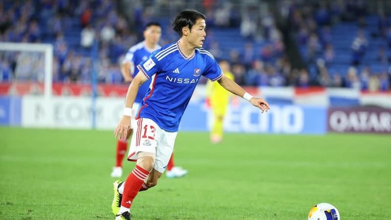 【鹿島】小池龍太を横浜FMから完全移籍で獲得「これまで歴史を築いてきた選手たちのように今を必死に戦うことで、新たな歴史をチーム一丸となり築いていきます」