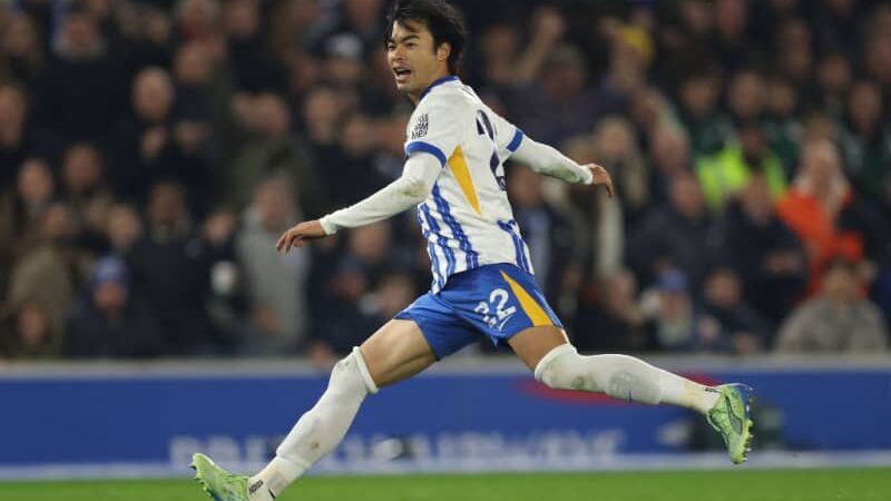 三笘薫はやや不満気に交代、ブライトン6戦未勝利10位に。遠藤航のリバプール首位快走、冨安健洋アーセナル2位浮上