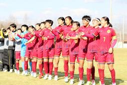 神戸弘陵、初のベスト8進出　鳴門渦潮に快勝　全日本高校サッカー女子