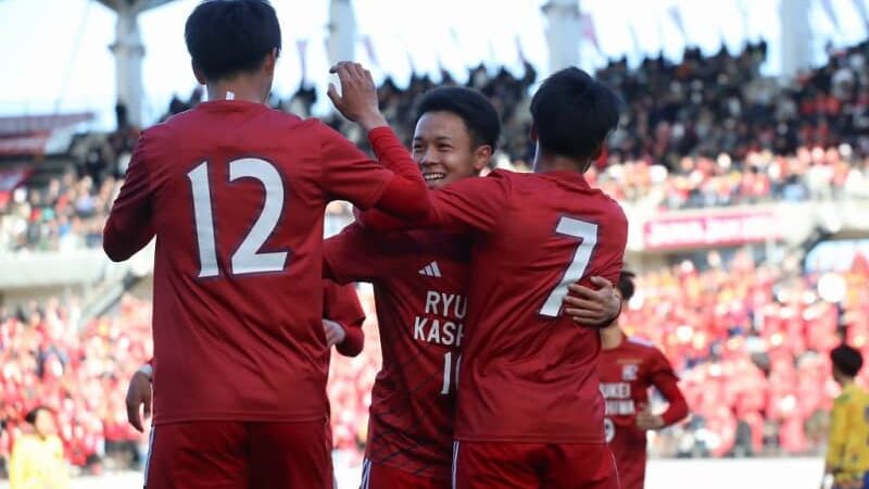 湘南内定の松本果成、富山入り亀田歩夢が躍動! 流経大柏が8-0上田西を圧倒、ベスト4進出