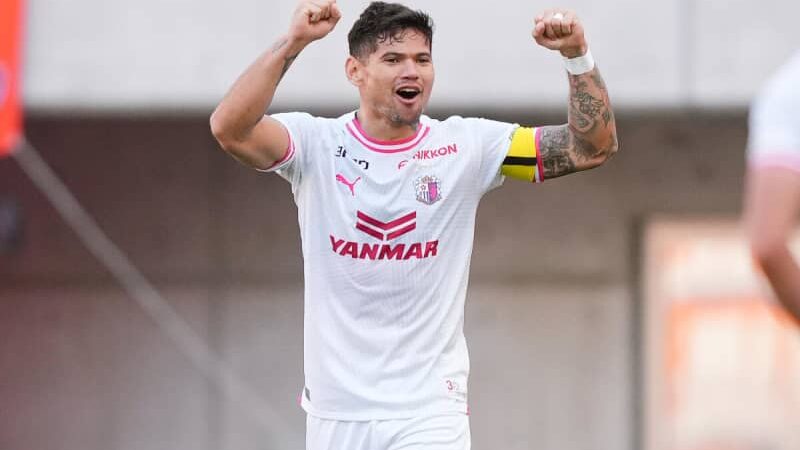 鹿島が昨季21発で4年連続二桁のレオ・セアラをC大阪から獲得！　背番号「9」に決定