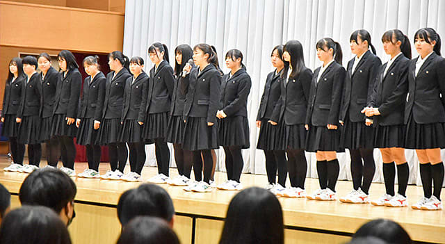 初の全国で1勝、大舞台の奮闘を報告　山形明正高サッカー部女子