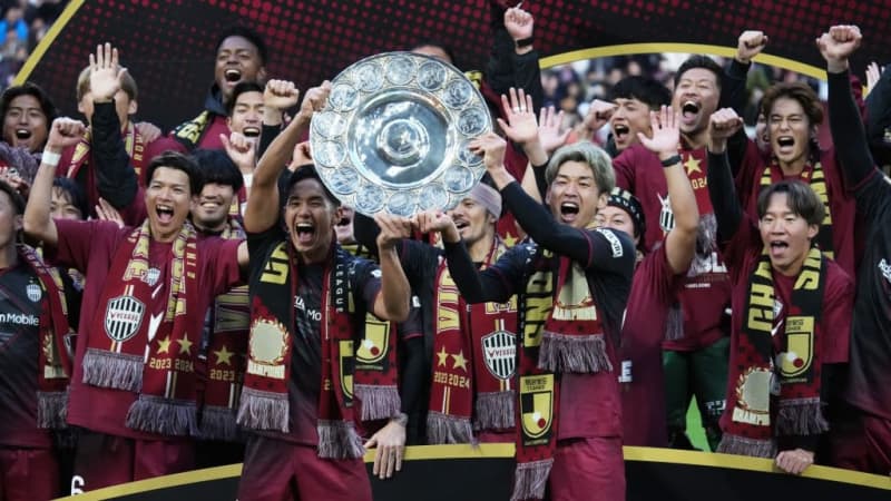 J1王者チーム、今季の背番号を発表！海外移籍交渉中でリスト外の選手も…大怪我から復帰の25歳が「5番」を継承