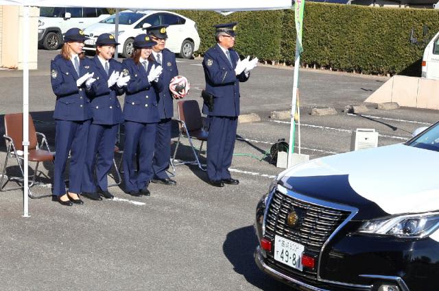 「110番の日」ヴィアマ選手が一日高鍋署長