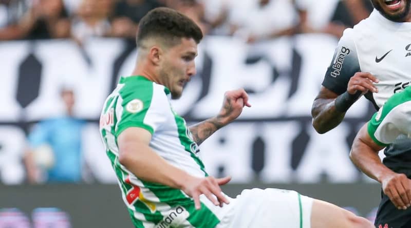 Jリーグ屈指の名門、26歳DFをブラジルから獲得か