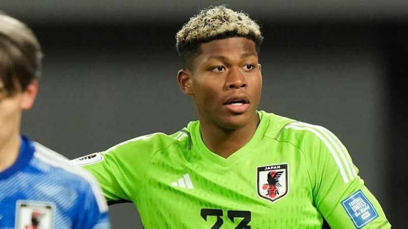 【移籍】チェルシーがGK鈴木彩艶の獲得へ名乗り。バイエルン、マンチェスター・ユナイテッドと競合