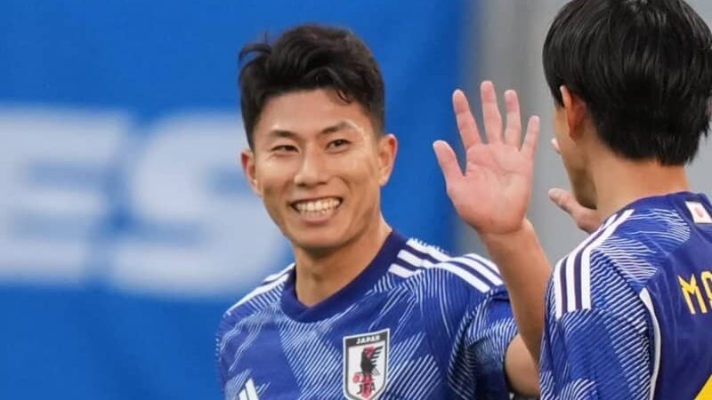 【柏レイソル】2025シーズンのメンバー&背番号発表。エース細谷真大が「9番」を襲名! 新加入の小泉佳穂は「8番」、仲間隼斗は「19番」
