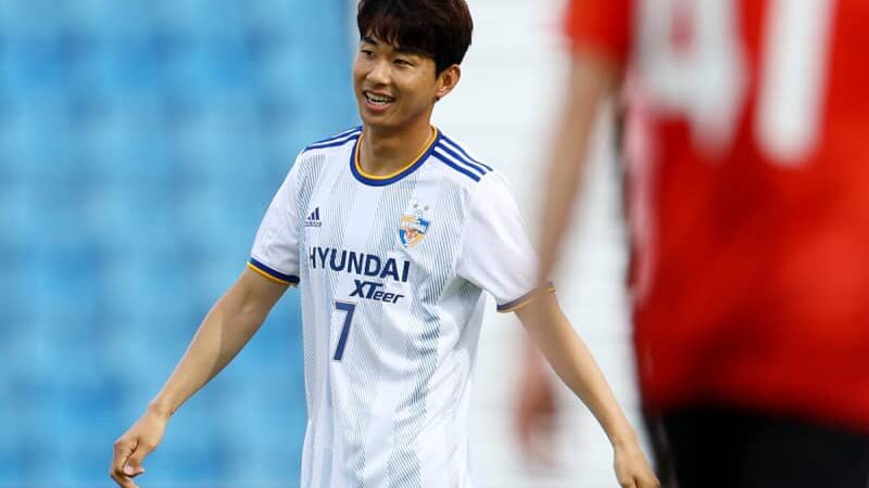 蔚山HDの元韓国代表MFユン・イルロクが江原FCへ移籍！