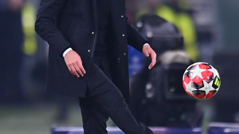 ドルトムントが監督解任