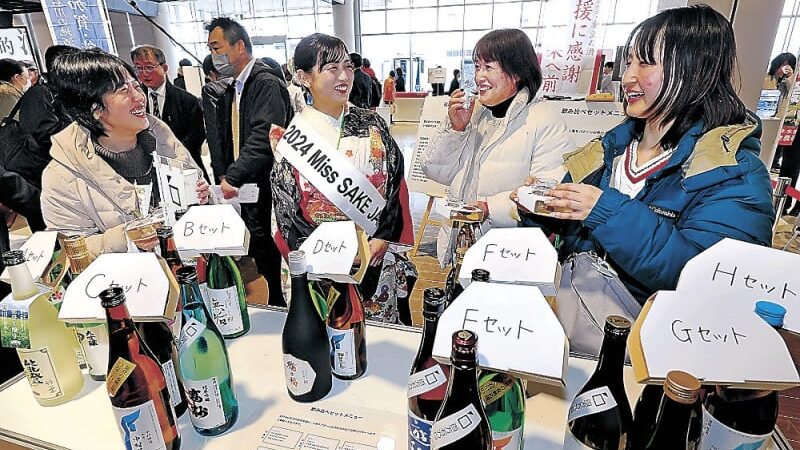 日本酒ぐいっと応援　ユネスコ無形文化遺産登録でシンポ　金沢港クルーズターミナル