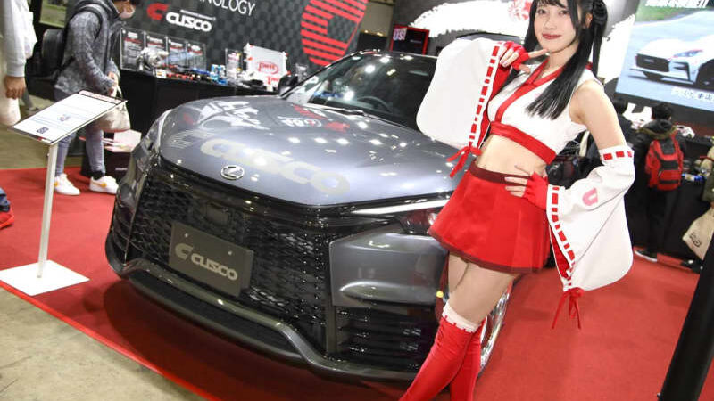 レクサスLBX MORIZO RRのボディ剛性強化版カスタム〈CUSCO(クスコ)〉