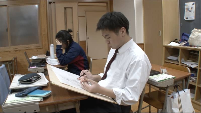 『キャプテン翼』の作者が高校生に漫画の描き方をアドバイス！　城田優も「まさに夢ですよね」とビックリ