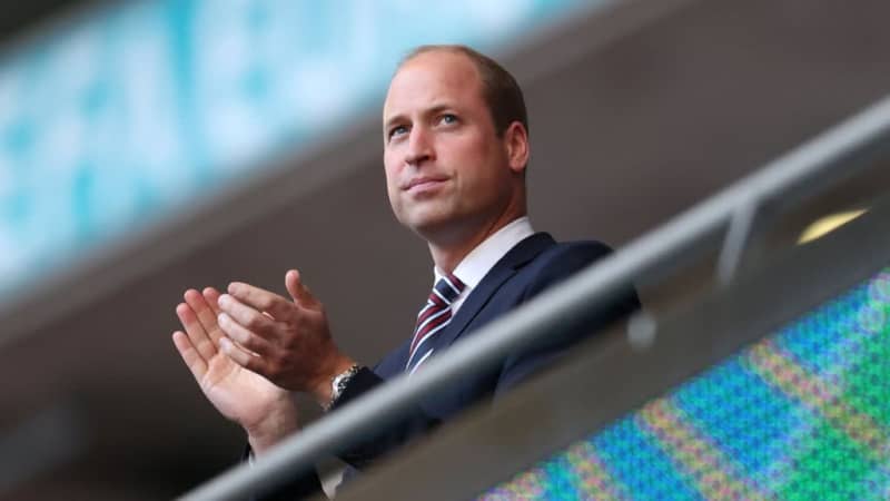 イギリスの王子が屈辱？サッカー観戦中に不快なチャントを浴びせられる
