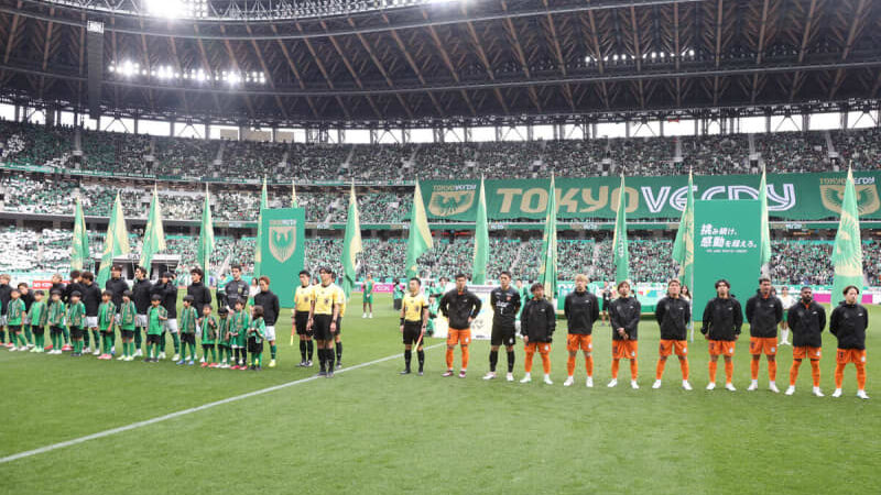 Jリーグ開幕節の最多入場記録を更新！ 28試合で36万186人が来場…国立には5万2541人が来場