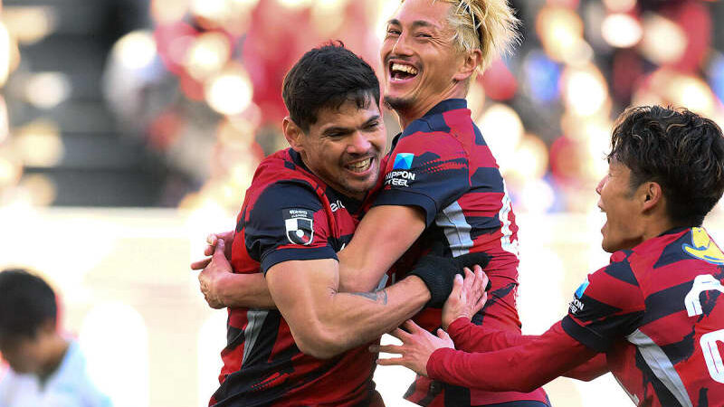 レオ・セアラ＆鈴木優磨のWエースがともに2ゴール！　鹿島がホーム開幕戦で東京Vに圧勝で鬼木新体制初勝利！【明治安田J1】