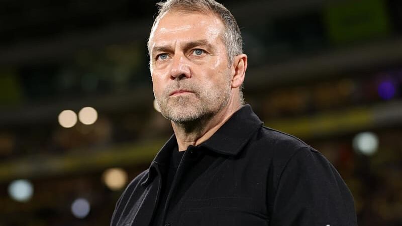 フリック監督が後半出場のダニ・オルモとフェラン・トーレスを賞賛