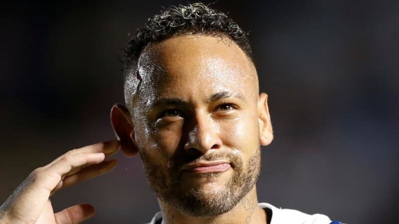 33歳ネイマール、コーナーキックに続きフリーキックでゴール！また『角度』がスゴい