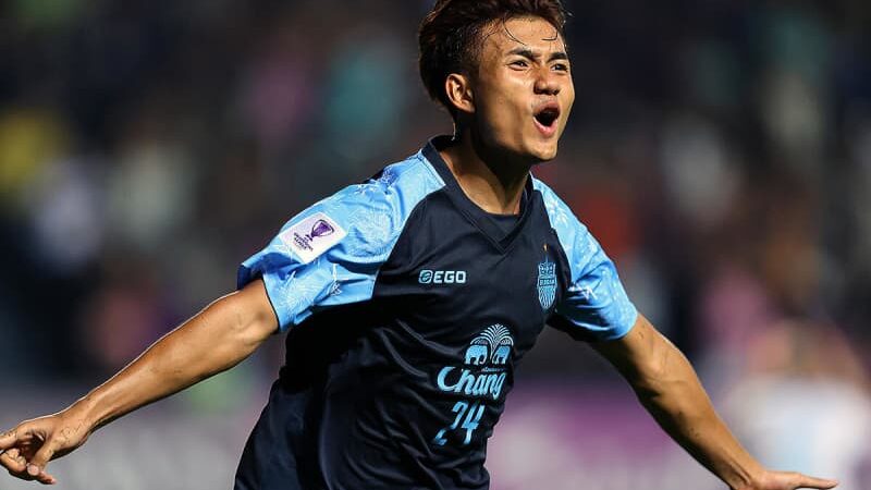 後半ラストプレーの同点弾は幻に…JDTとの激闘制したブリーラムがベスト8進出！【ACLE2024-25】