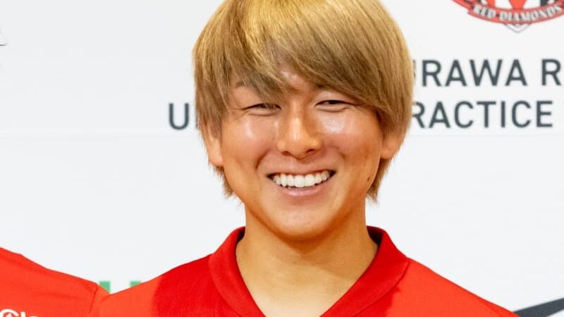 【浦和】「めちゃ走った」松本泰志が語るサヴィオとの連動、そこにグスタフソンも絡んだ理想形への一歩。今日、アウェー鹿島戦!