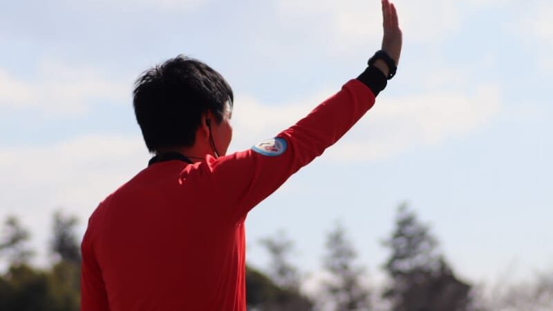 【Jリーグ】プレータイムを伸ばしたいならば「CKの度に起こる仲裁こそ時間の無駄では」。その指摘にJFA審判委員会の見解は…