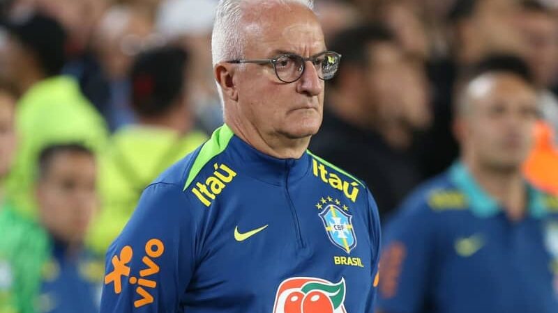「戦術もなく、敬意も失い、監督すら不在…」 ドリバウ監督解任のブラジル代表に母国紙が厳しい見解！ 後任人事も「決断の遅れ」により難航か