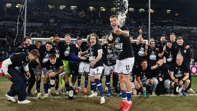 3部ビーレフェルト、ブンデス“4クラブ撃破”でポカール決勝へ！　指揮官「この街で今夜眠る人はいないだろう」