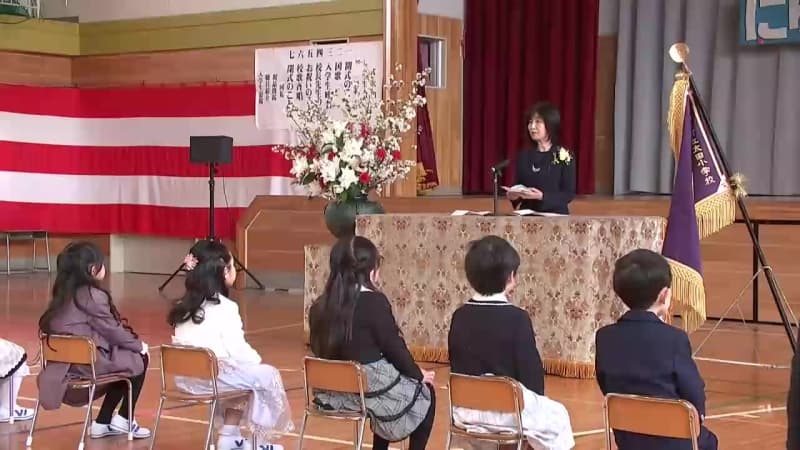 県内小学校で入学式ピーク「100点満点になりたい」「サッカー・お勉強頑張る」新1年生が学校生活スタート　岩手県
